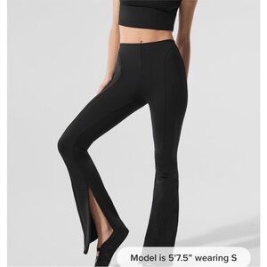 NWOT Alo High-Waist Zip It Flare Legging